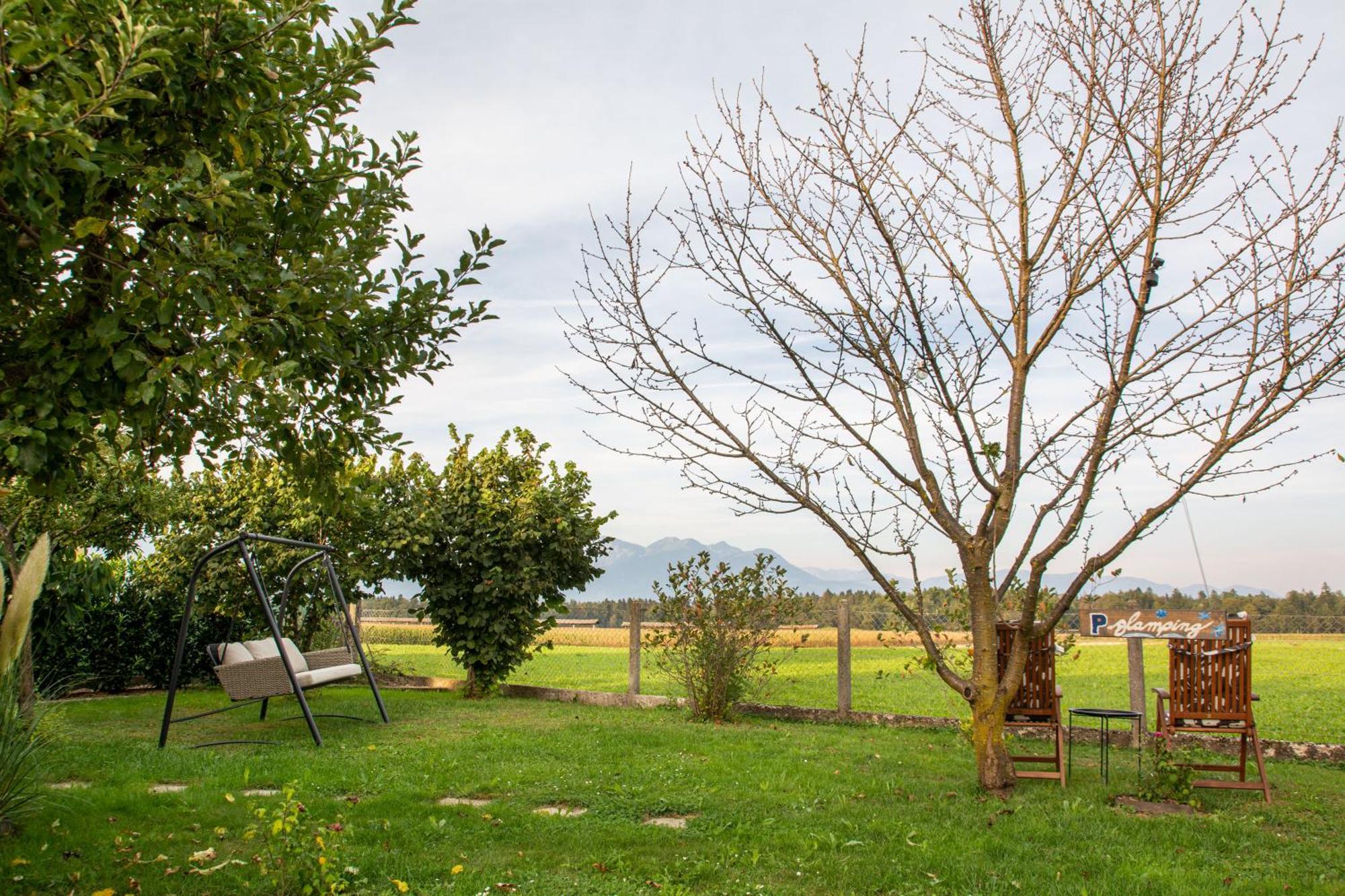 Villa Glamping With A View à Smlednik Extérieur photo